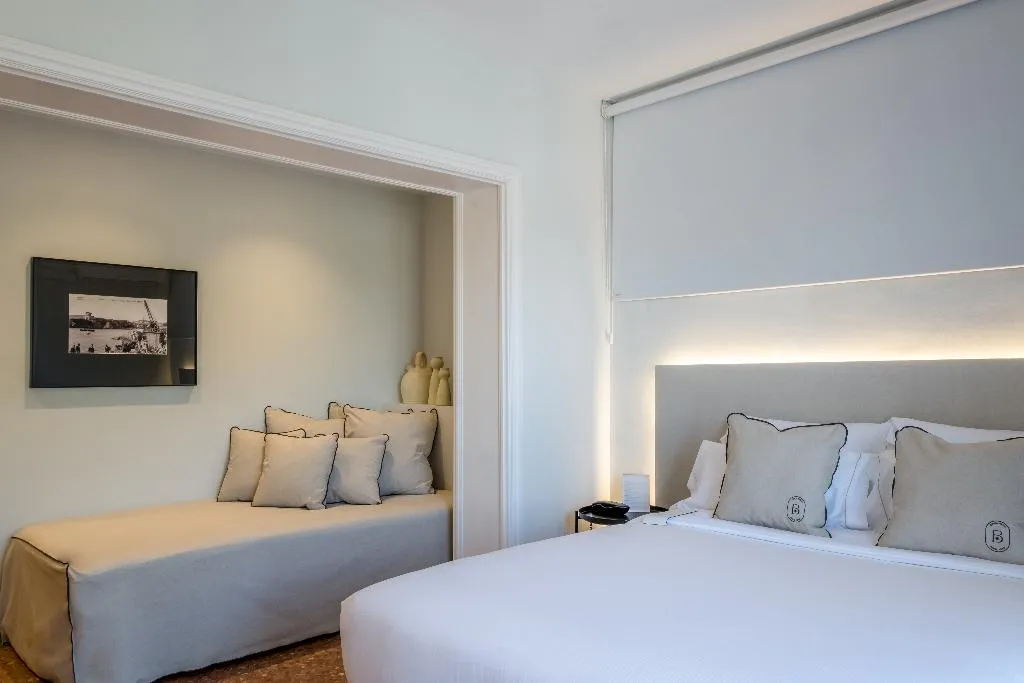 TRIPLE STANDARD Room, Montjoi, Costa Brava