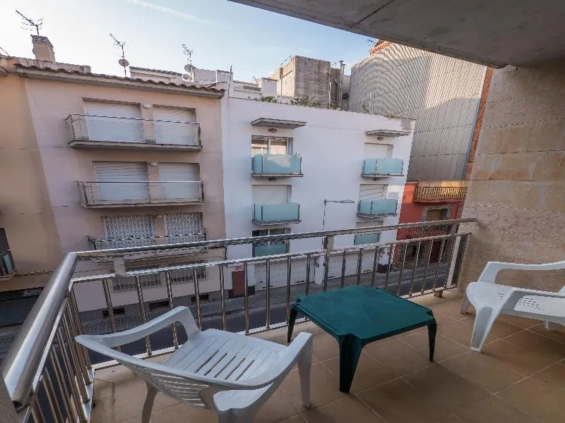 APARTMENT CAPACITY 6 TWO BEDROOMS Room, Apartaments AR Nautic, Costa Brava