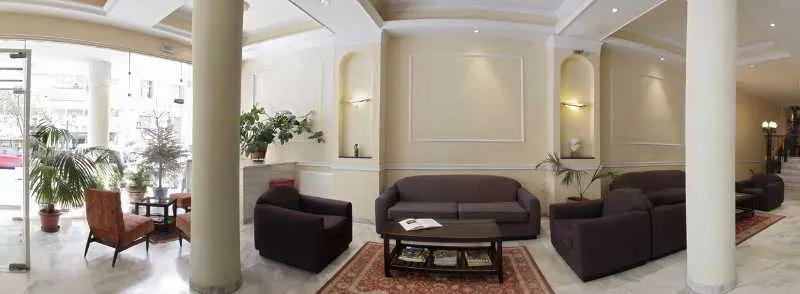 Lobby, Pella, Halkidiki