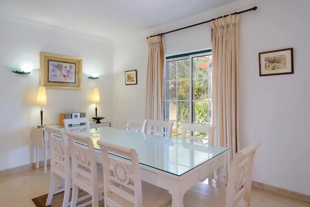VILLA BASIC Room, Martinhal Quinta  Do Lago Family Resort, Algarve