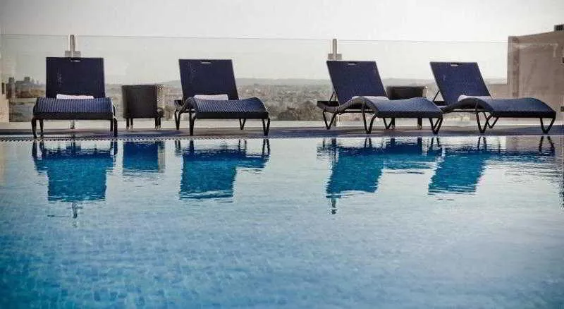 Pool, Labranda Rocca Nettuno Suites, Malta