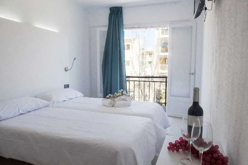 Double or Twin DELUXE Room, Louty Golea, Majorca