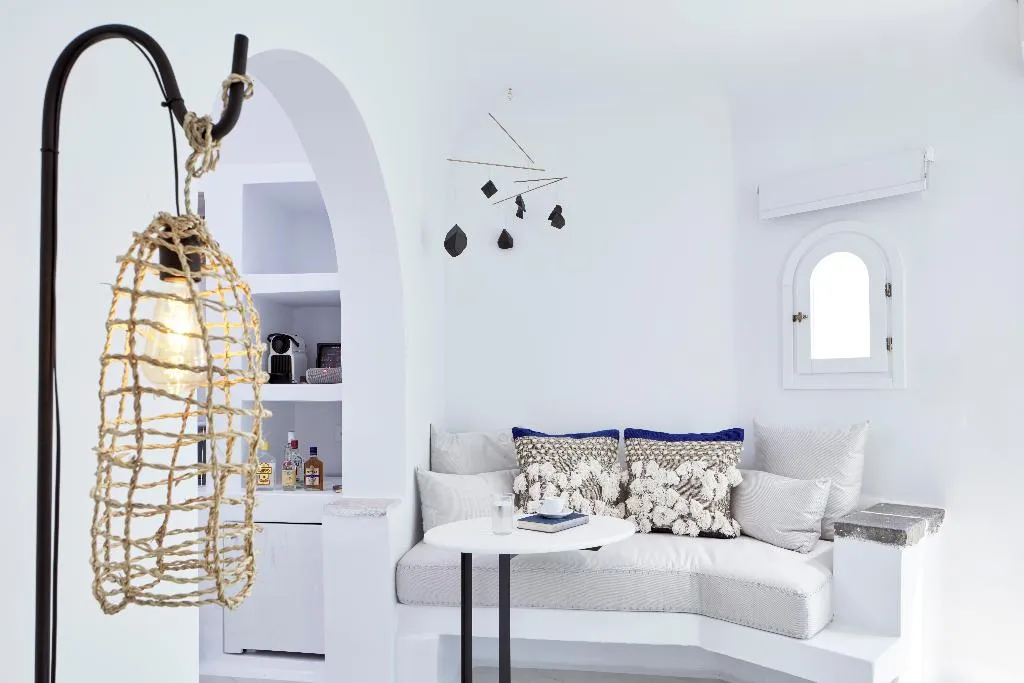 SUITE HONEYMOON Room, Cosmopolitan Suites, Santorini