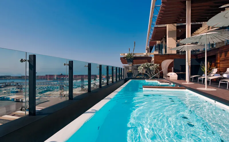 Pool, Romeo, Naples