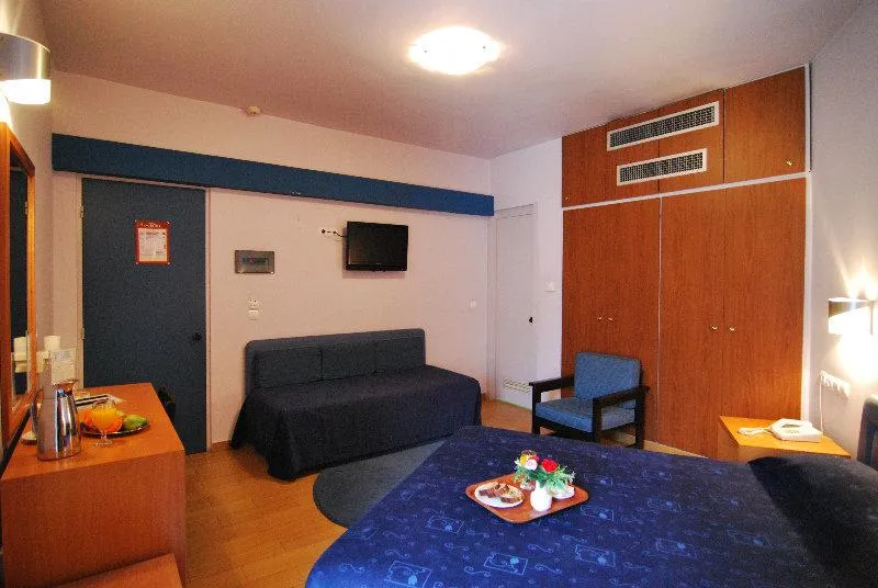 TRIPLE STANDARD Room, International Atene, Athens