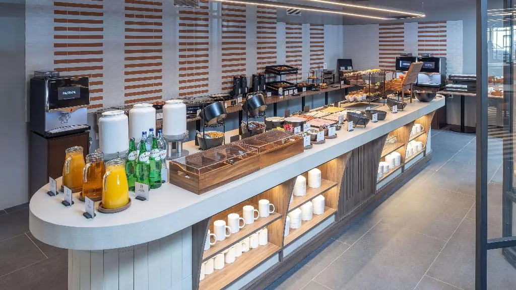 Restaurant, Holiday Inn Express Lisbon Principe Real, by IHG, Lisbon