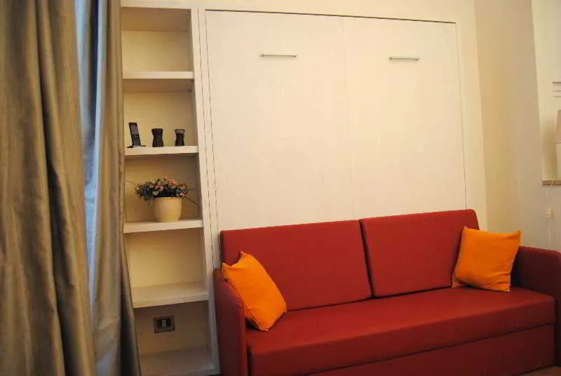 Room, Residenza Leonina, Rome