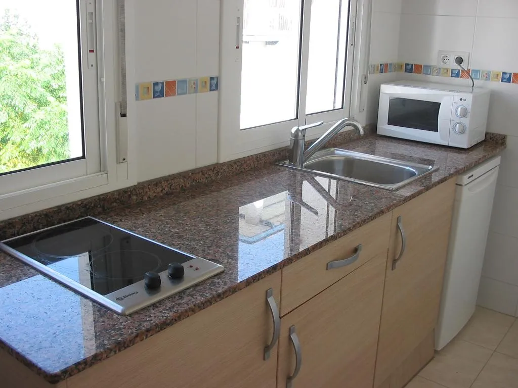 STUDIO CAPACITY 2 Room, Corcega, Costa Dorada