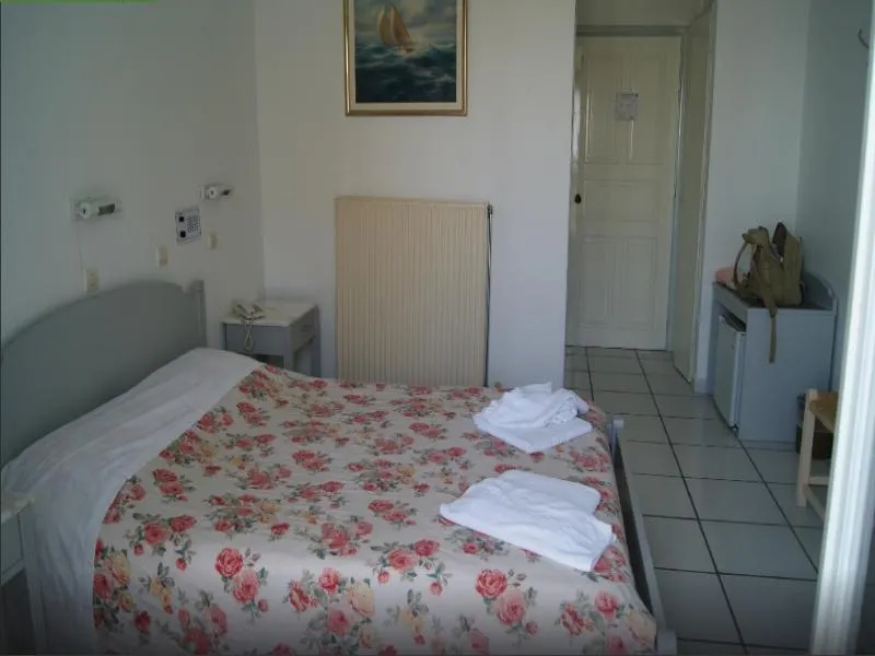 Room, King Thiras, Santorini