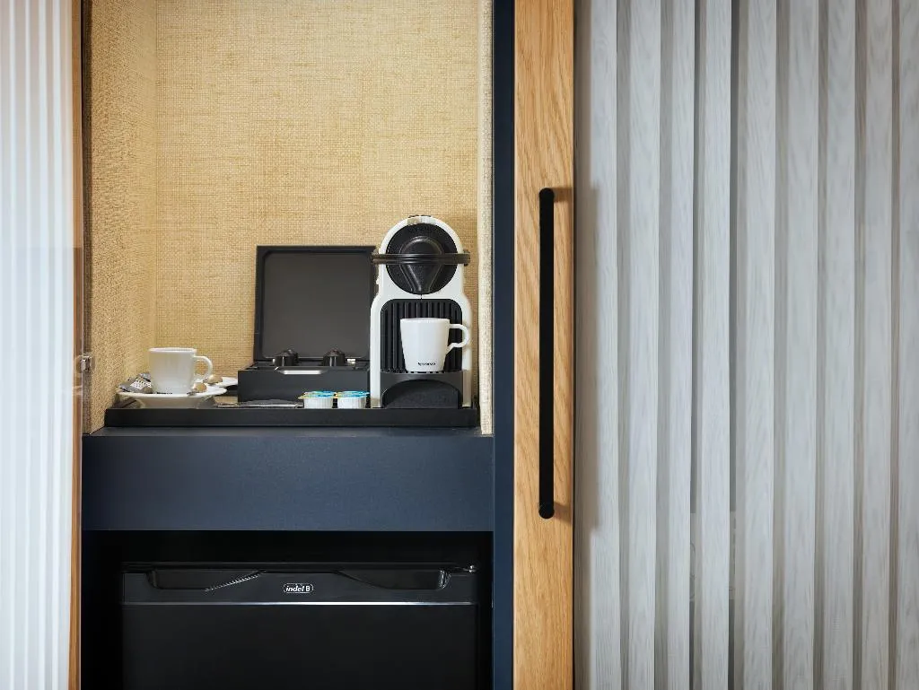 JUNIOR SUITE STANDARD Room, H10 Madison, Barcelona
