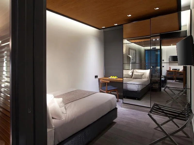 SUITE TWO BEDROOMS Room, Met34 Athens, Athens