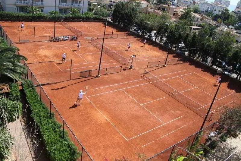Sports and Entertainment, Club Simo, Majorca