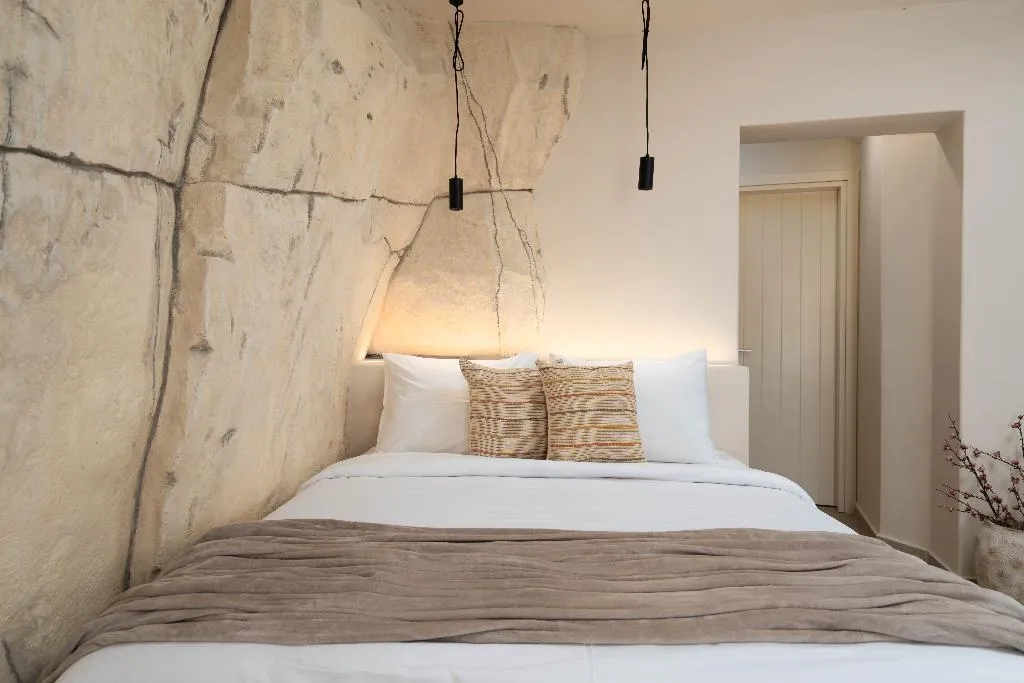 STUDIO WITH BALCONY WITH VIEWS Room, White Orchid Boutique Apartments, Santorini
