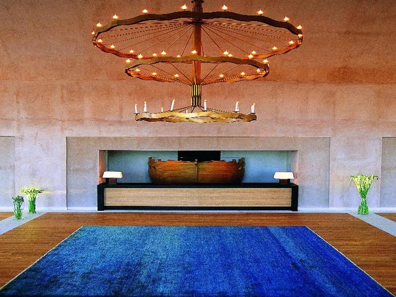 Lobby, Phaea Blue, a member of SLH, Crete