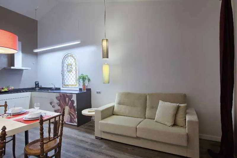 Room, Ssa Sagrada Familia Apartments, Barcelona