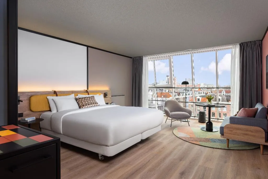 DOUBLE DELUXE CANAL VIEW Room, Avani Museum Quarter Amsterdam Hotel-previously NH, Amsterdam