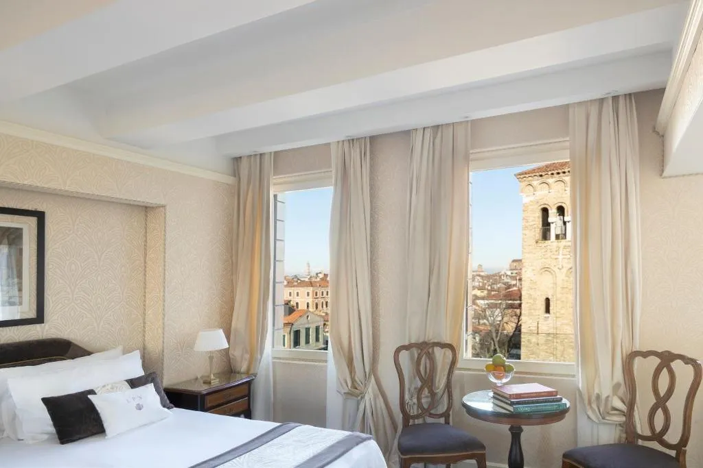 Double or Twin CLASSIC CITY VIEW Room, Londra Palace Venezia, Venice