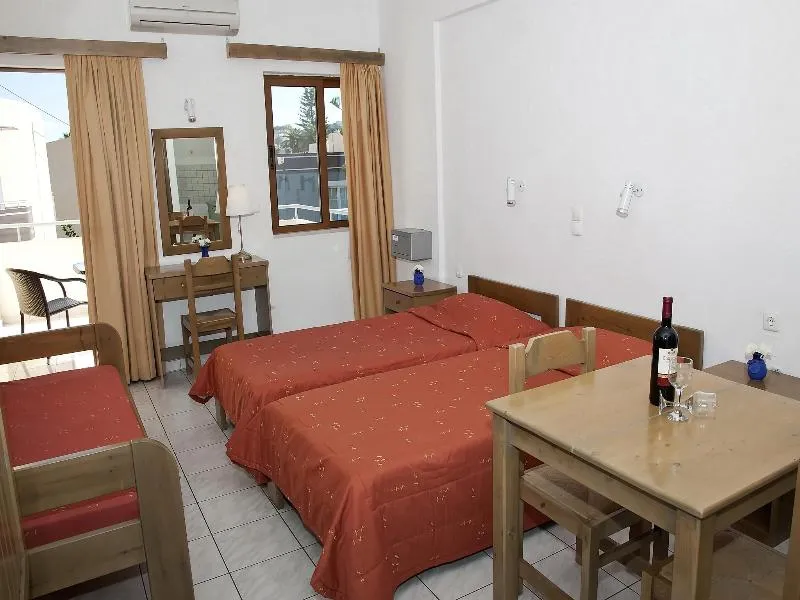 STUDIO CAPACITY 3 Room, Sonio Beach, Crete
