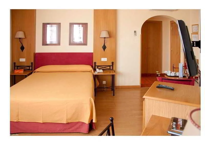 Room, El Cruce, Madrid