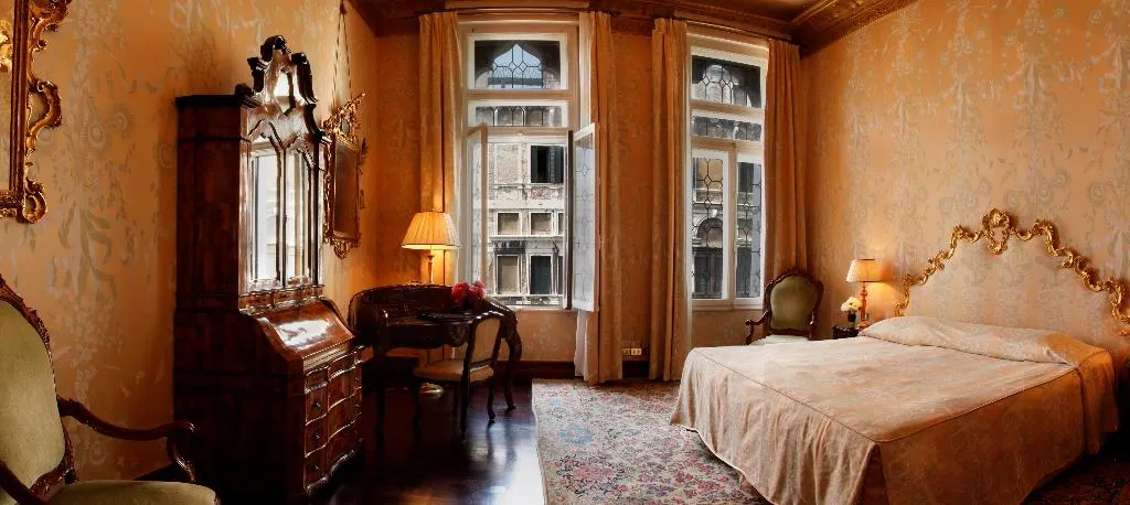 Double or Twin DELUXE CITY VIEW Room, Bauer Palazzo, Venice