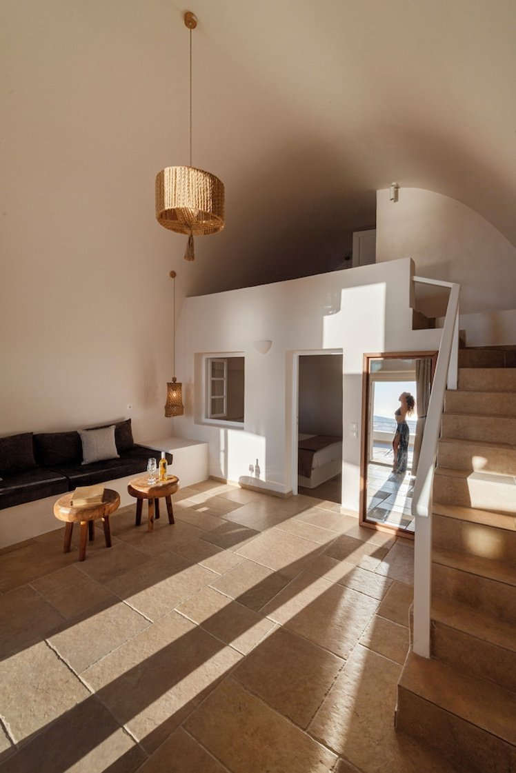 La Maltese Estate, Santorini