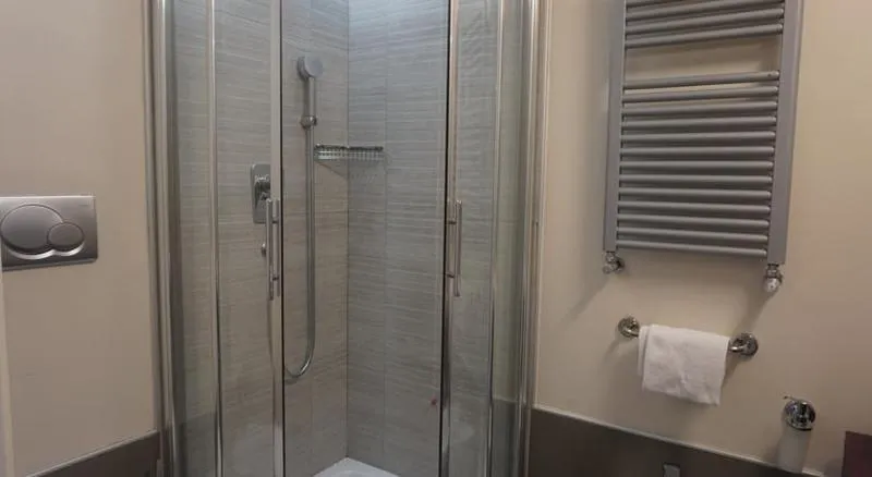 JUNIOR SUITE CAPACITY 2 Room, Trevi Palace Luxury Inn, Rome