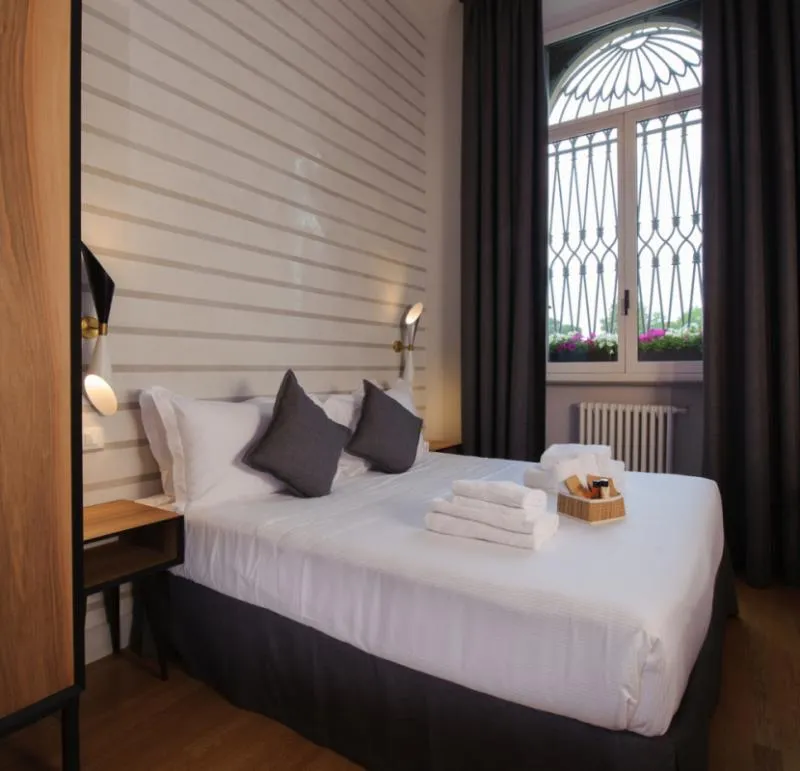 DOUBLE SUPERIOR Room, Hotel Lungarno Vespucci 50, Florence