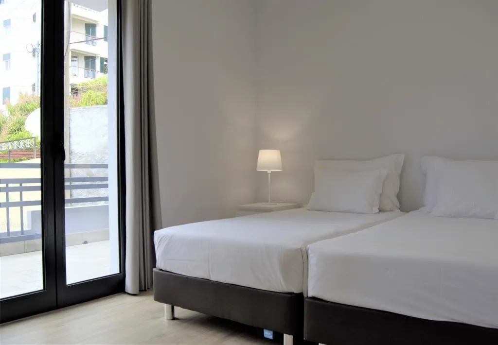 STUDIO WITH BALCONY Room, Apartamentos Vitoria by Petit Hotels, Madeira