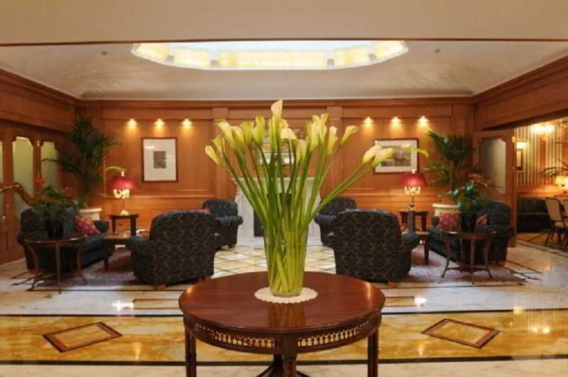 Lobby, Manzoni, Milan