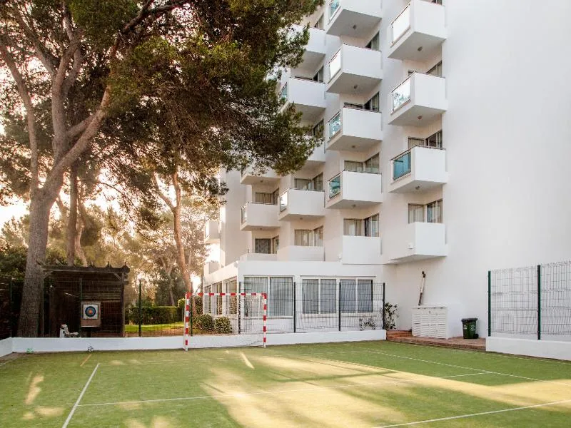 Sports and Entertainment, Globales Hotel Maioris, Majorca