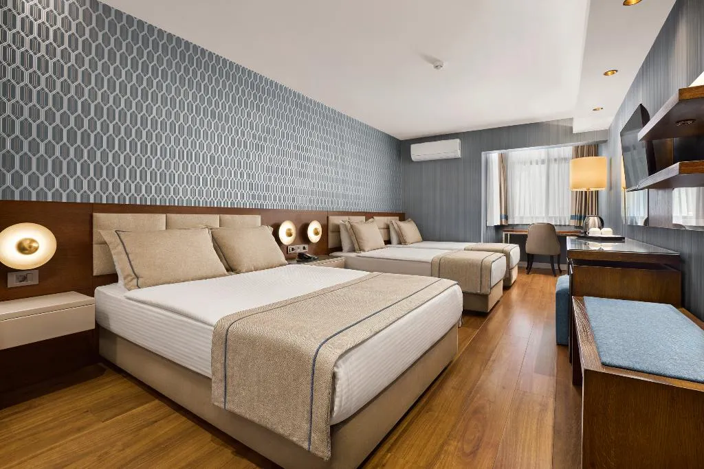 FAMILY ROOM STANDARD Room, The New Zeybek Hotel, Izmir