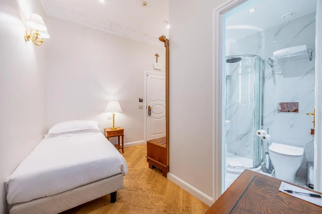 SINGLE STANDARD Room, Hosianum Palace, Rome