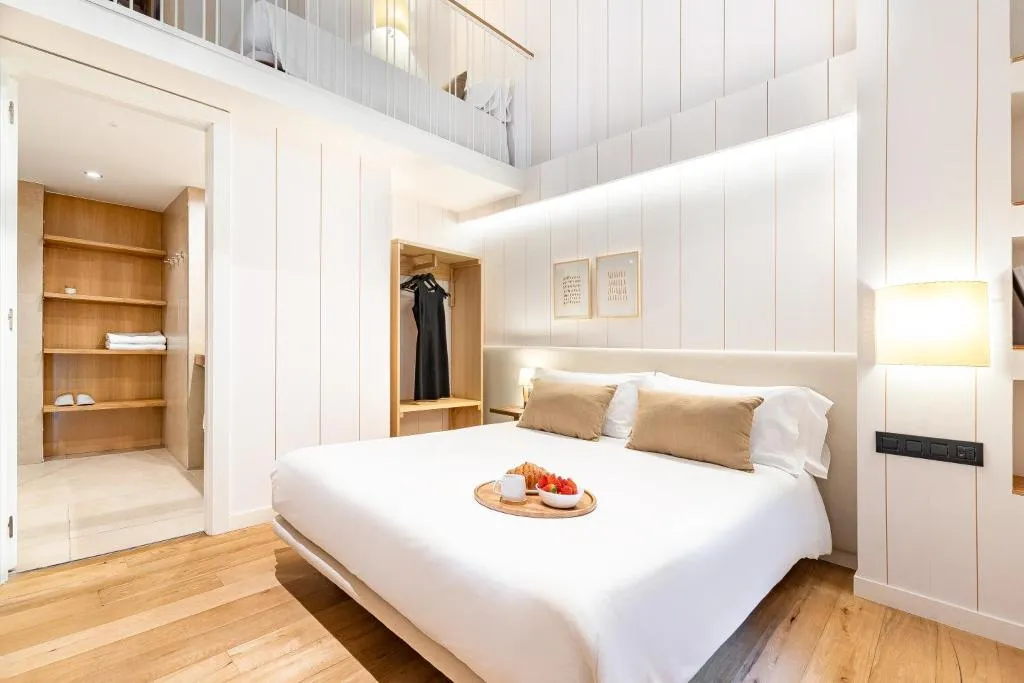 SUITE STANDARD Room, Casa Bella Gracia, Barcelona