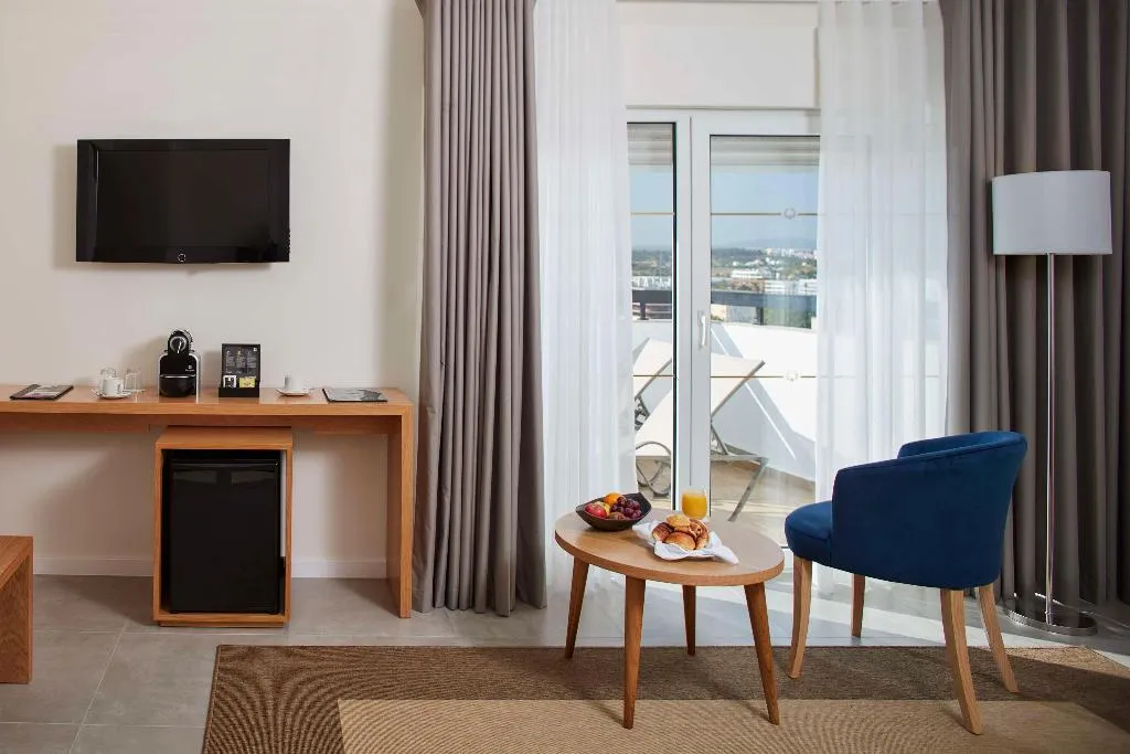 SUITE STANDARD Room, NH Lagos Algarve Resort, Algarve