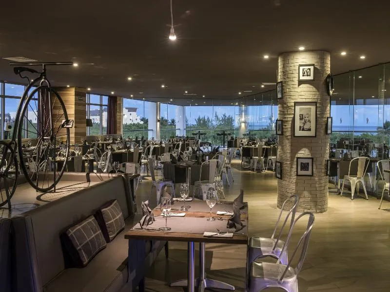 Restaurant, Platinum Yucatan Princess, Playa Del Carmen