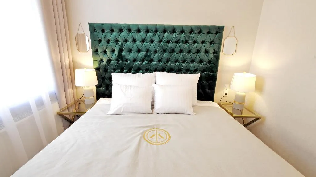 DOUBLE STANDARD Room, Szewska 22 Boutique, Krakow