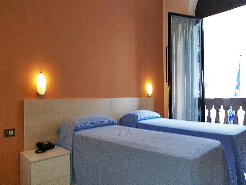 Double or Twin STANDARD Room, Europa Hotel, Milan