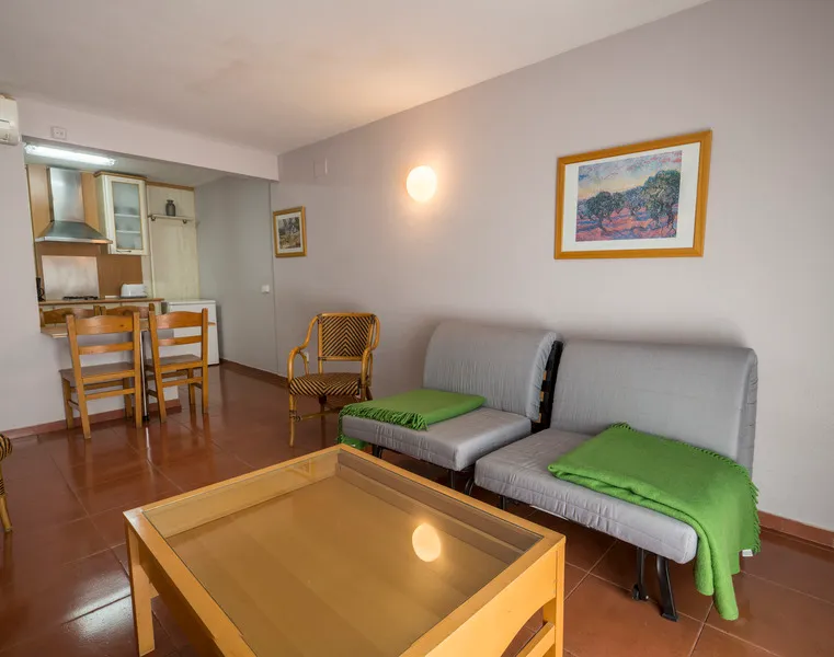 APARTMENT CAPACITY 6 TWO BEDROOMS Room, Apartamentos Vila de Tossa, Costa Brava