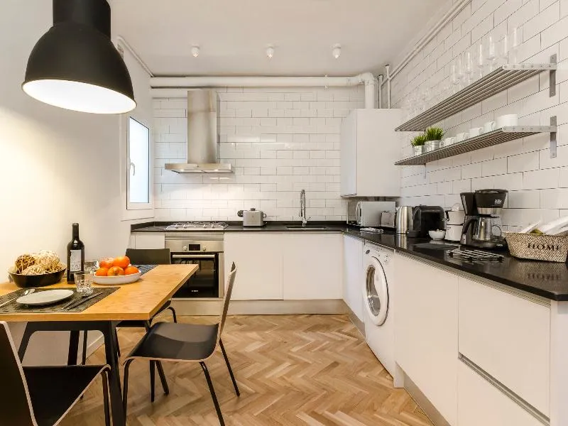 APARTMENT ONE BEDROOM WITH TERRACE Room, Urban District, Barcelona