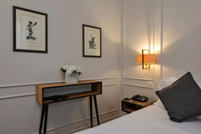 DOUBLE PREMIUM Room, Hotel Lungarno Vespucci 50, Florence