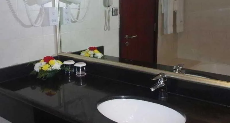 Double or Twin DELUXE Room, London Suites Hotel, Dubai