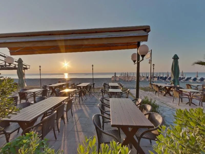 Terrace, Olympios Zeus, Thessaloniki