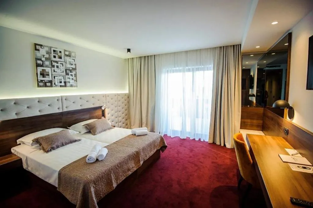 Double or Twin DELUXE Room, Hotel Scala, Split
