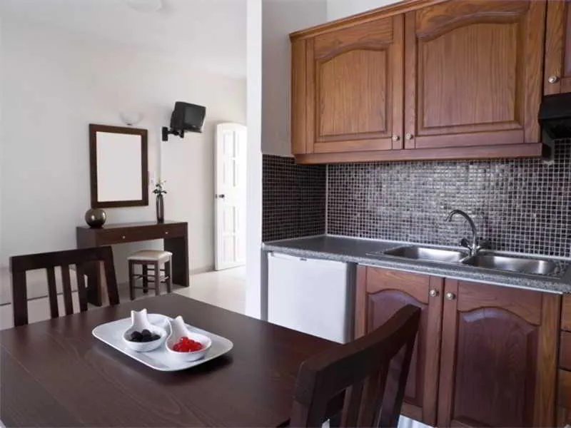 Room, Troulis Aparthotel, Crete