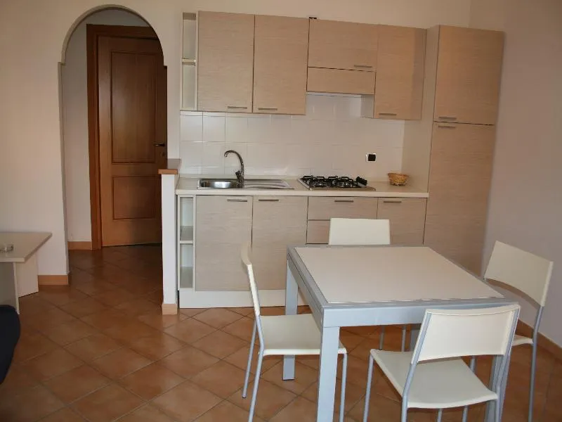 APARTMENT CAPACITY 4 Room, Reggia Di Nausicaa, Olbia