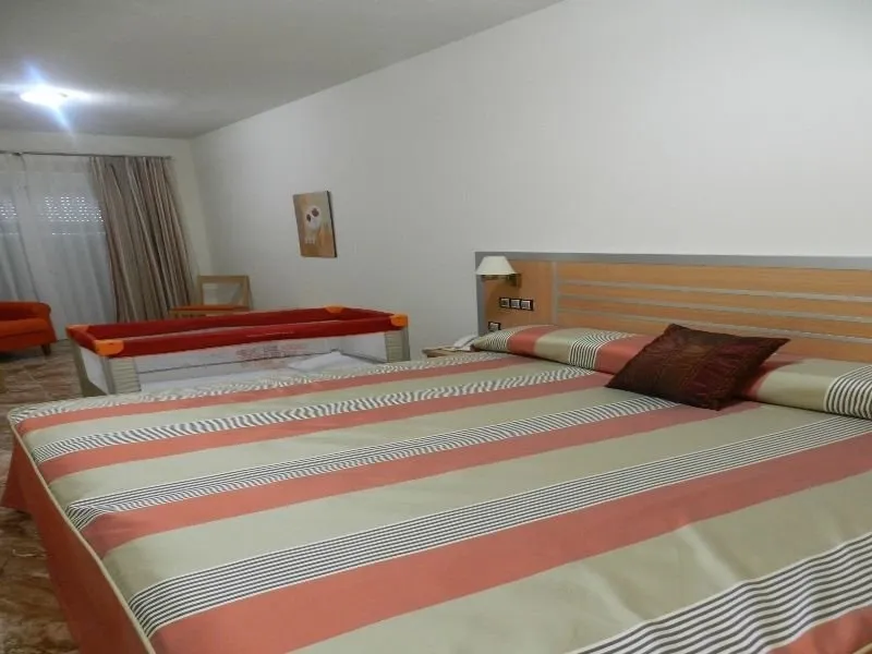 Room, La Familia, Costa Blanca