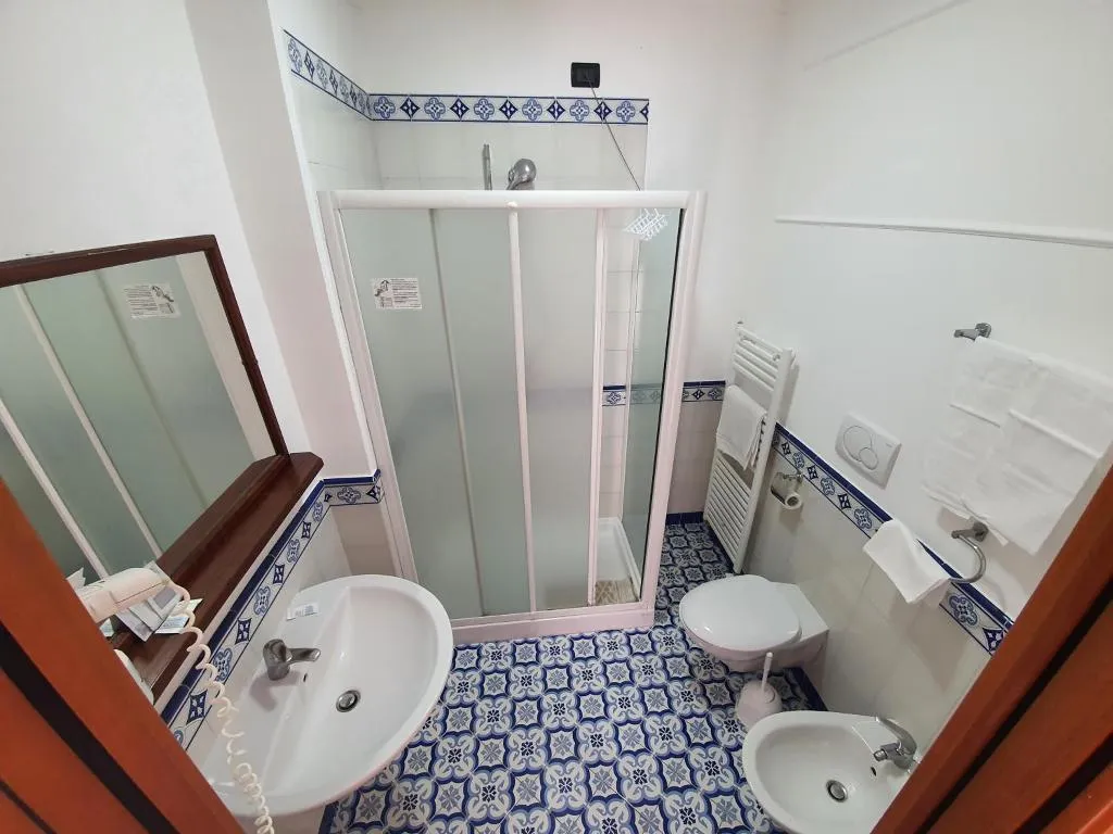 QUADRUPLE SEA VIEW Room, Il Nido, Naples