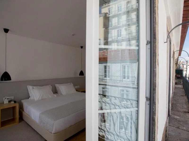 Room, The 8 Down Town Suites, Lisbon