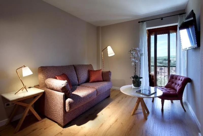 TRIPLE STANDARD Room, Dorma Casa de los Linajes, Madrid