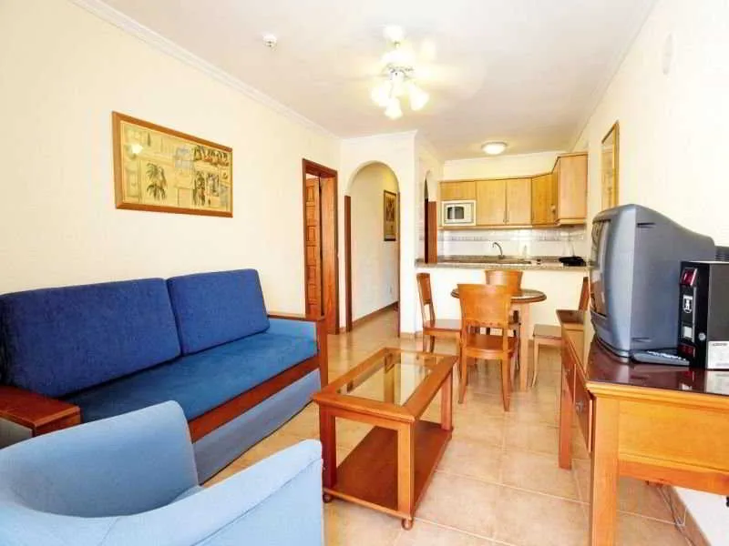 Room, Colon II, Tenerife